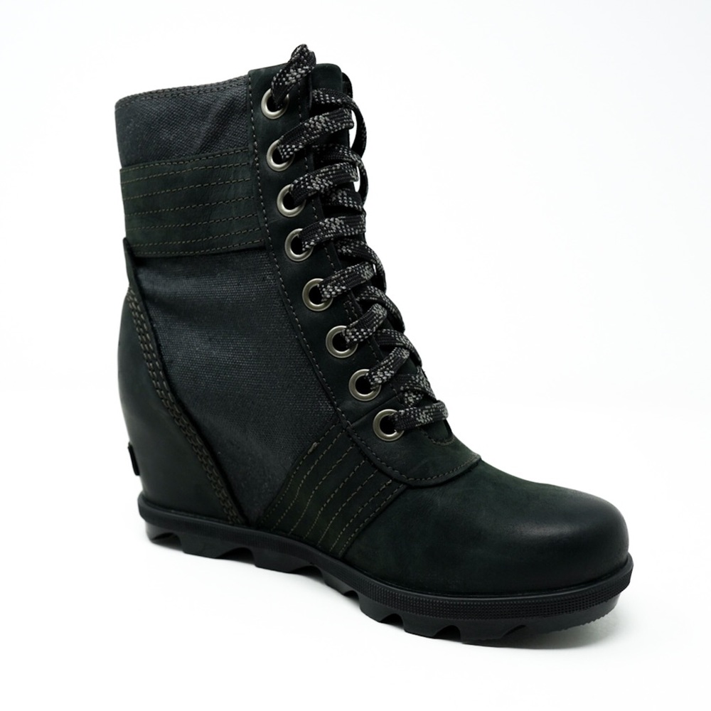 SOREL Gorgeous Lexie Stand-Out Wedge Boot Black 7